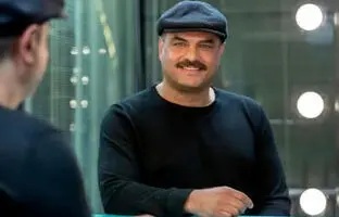  برکه درخشانی در آغوش گرم پدرش سام درخشانی 