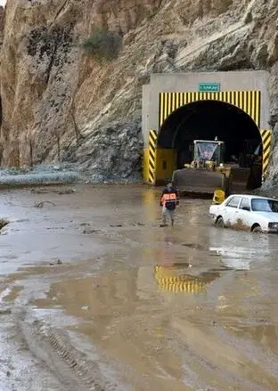 «سیاه‌بیشه ای ها در جاده خاکی چالوس»؛ سال 42 + تصویر