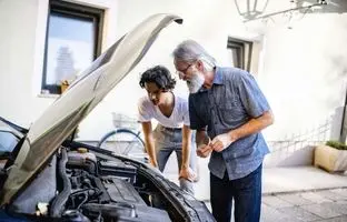 هر صدایی در ماشین نشانه چیست؟ صدای تق‌تق، جیغ، زوزه و بیشتر!