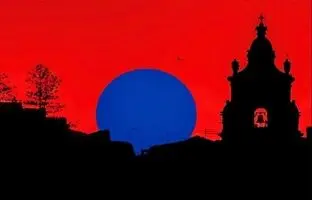عکس روز ناسا/ غروب خورشید پشت ناقوس کلیسا 