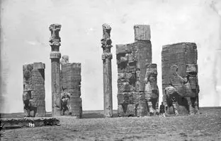 تخت جمشید رها شده در دوره قاجار + تصاویر