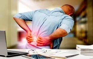 اشتباهات رایج در نشستن که دیسک کمر شما را نابود می‌کند + ویدئو
