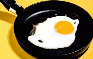 خوردن دو عدد تخم مرغ در روز چه تأثیری بر سلامتی می‌گذارد؟
