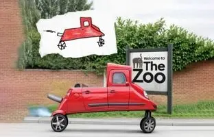 فیلمی بسیار جالب از حضور تصورات خودرویی کودکانه در کف خیابان! + ویدئو