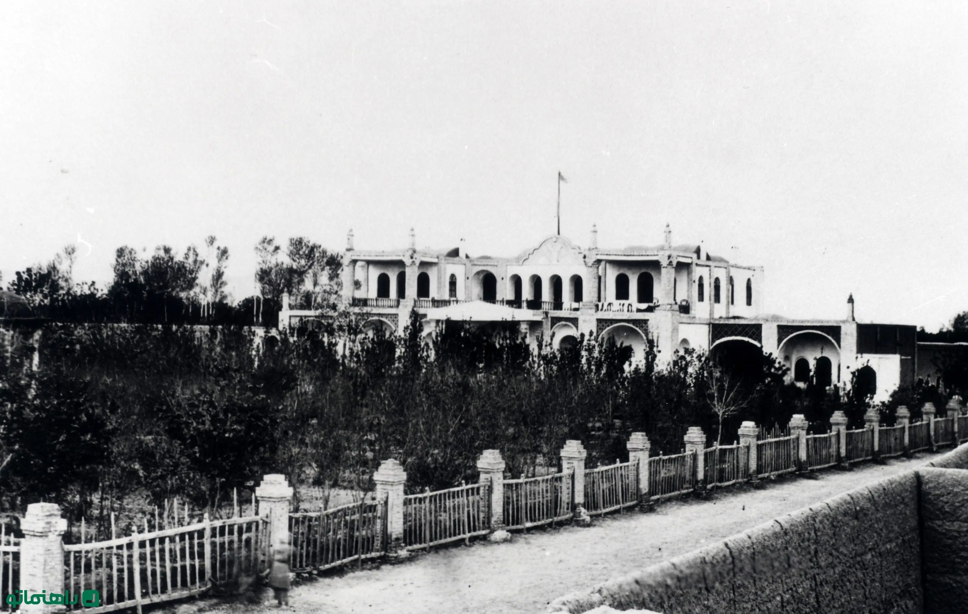 مهمانخانه بیرون شهر قم، 150 سال قبل؛ وقتی مهر و ماه نبود + عکس