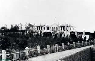 مهمانخانه بیرون شهر قم، 150 سال قبل؛ وقتی مهر و ماه نبود + عکس