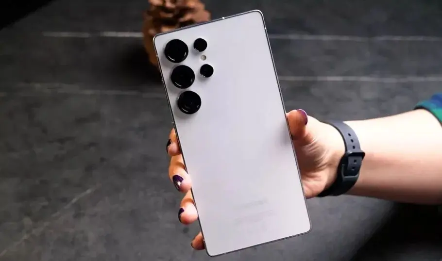 ۵ تغییری که می‌توانند گوشی‌های هوشمند را در سال ۲۰۲۵ کامل‌تر کنند