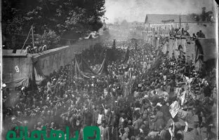 عکس‌هایی از قمه زنی محرم در دوره قاجار