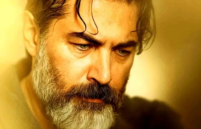 پارسا پیروزفر ۲۲ ساله در اولین فیلم سینمایی‌اش