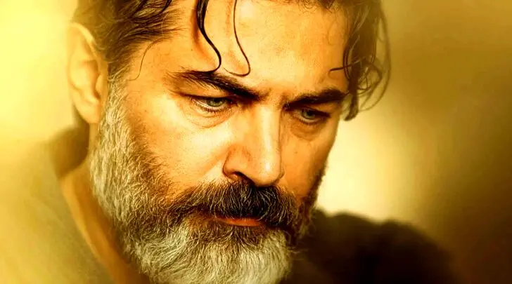 پارسا پیروزفر ۲۲ ساله در اولین فیلم سینمایی‌اش