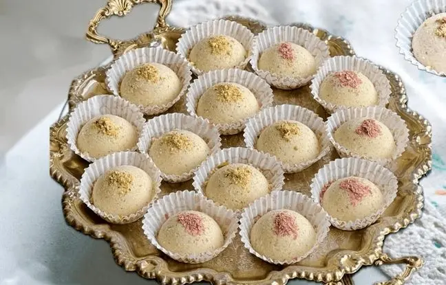 طرز تهیه شیرینی هل و بادام برای عصرانه در ۳۰ دقیقه + ویدئو