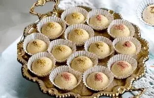 طرز تهیه شیرینی هل و بادام برای عصرانه در ۳۰ دقیقه + ویدئو