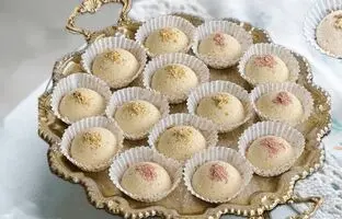 طرز تهیه شیرینی هل و بادام برای عصرانه در ۳۰ دقیقه + ویدئو