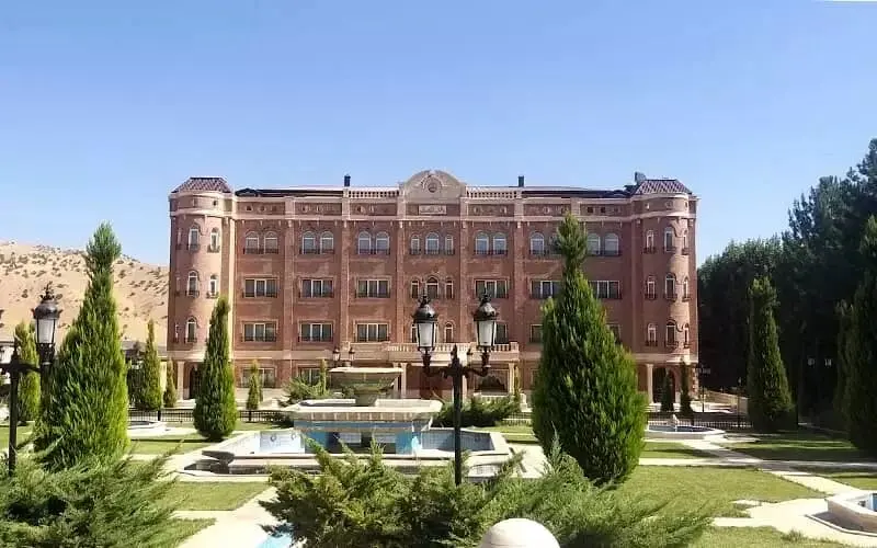 سفر پاییزی به یک روستای ایرانی با معماری اروپایی؛ روستای گره‌بان کرمانشاه