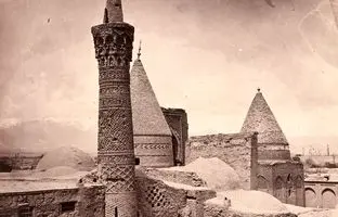 عکسی نادر از آرامگاه بایزید بسطامی در دوره قاجار