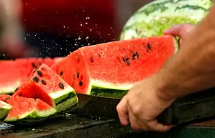 این میوه تابستانی به بهبود نعوظ و باروری مردان کمک می‌کند