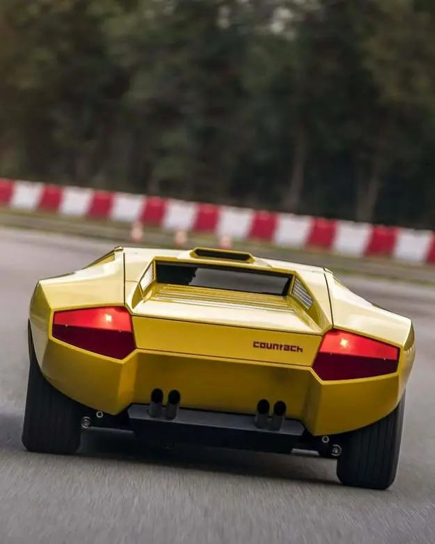 لامبورگینی کانتاش رضا پهلوی در ایران + تصاویر