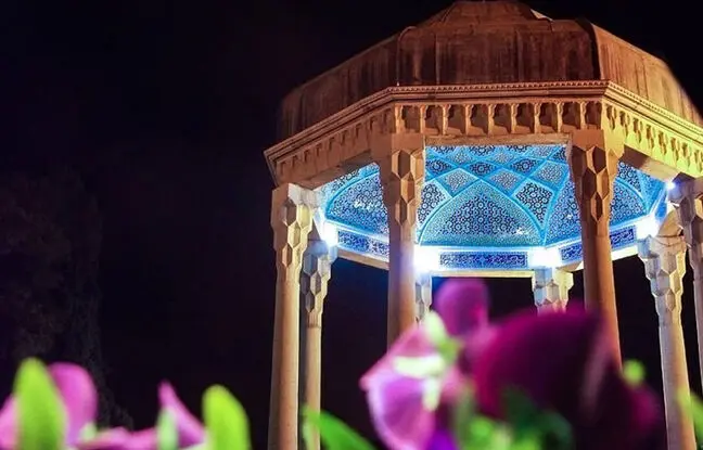 فال حافظ امروز جمعه 17 مرداد ماه 1404