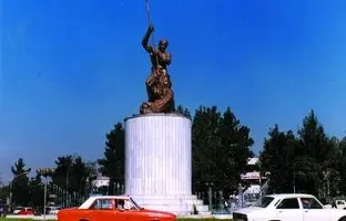 قدیمی ترین تندیس پایتخت کدام است؟