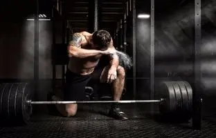 آیا بدن شما پس از ورزش بیش از حد داغ می‌شود؟ دلایل رایج و راهکارها