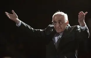 نوازنده‌ای که آلزایمر هم نتوانست او را از نواختن «ای ایران» بازدارد! + ویدئو