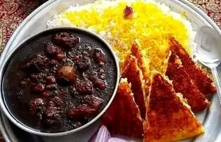 طرز تهیه قورمه سبزی؛ راز ترکیب جاویی سبزی قورمه + ارزش غذایی و میزان کالری قورمه سبزی