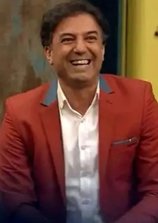  مزاحمت خنده دار دو آقا برای ایرج ملکی 