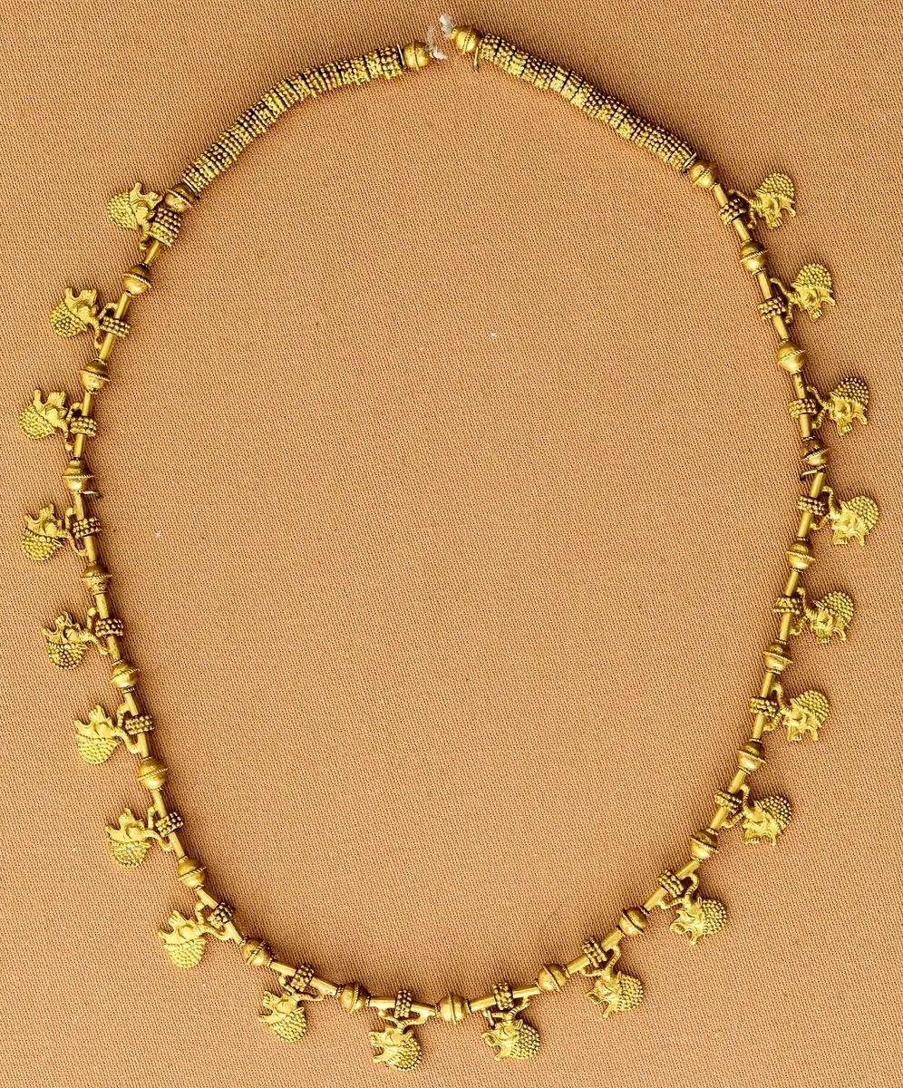 گردنبند طلای هخامنشی + تصویر