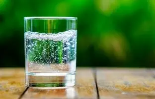 کاربردهای جالب آب گازدار در خانه‌داری