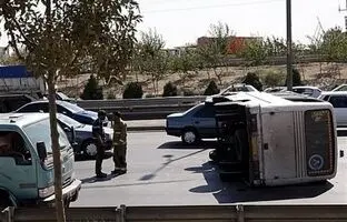 جزئیات واژگونی مینی‌بوس در اتوبان آزادگان