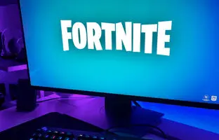 بهترین موس برای بازی فورتنایت – معرفی برترین موس‌های گیمینگ 2025