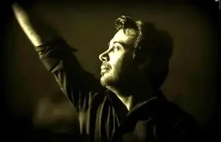 نوحه «عزیزم حسین (ع)» با صدای محسن چاوشی 
