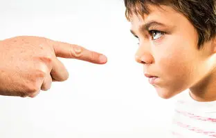 یک مادر باهوش در مقابل خشم کودکش این گونه رفتار می کند